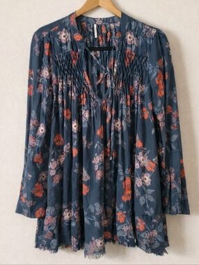 Free People Floral Boho Tunic XS Oversized Smocked Peasant Top Flowy